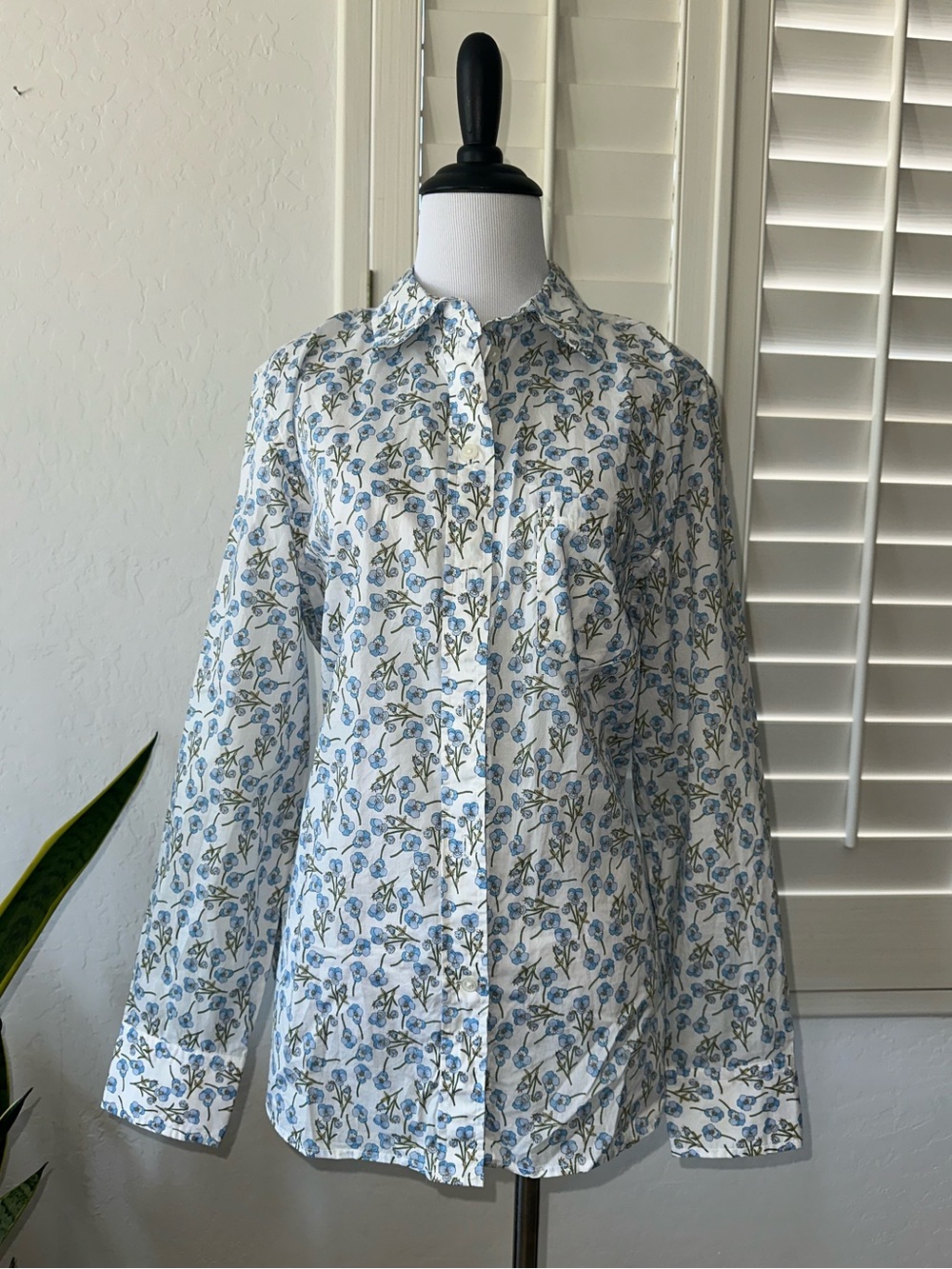 J.CREW 12~SLIM FIT BUTTON UP BLOUSE SHIRT SLIM FIT POPPY  LIBERTY BUTTON UP TOP